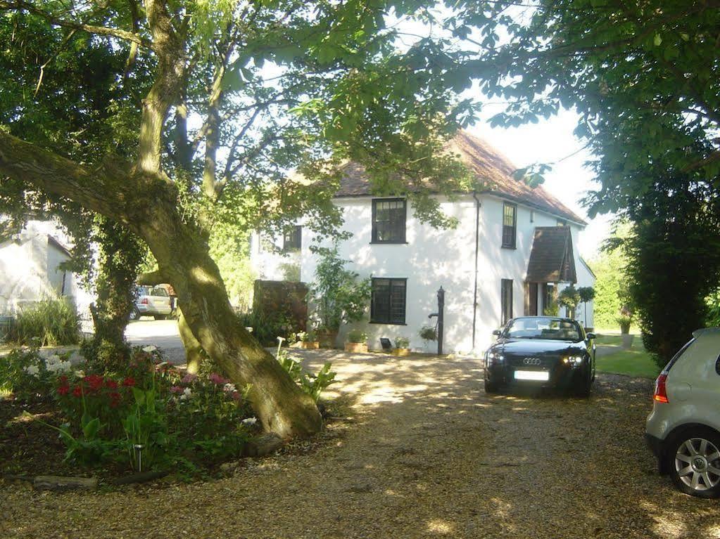 Bed & Breakfast The White House 4*
