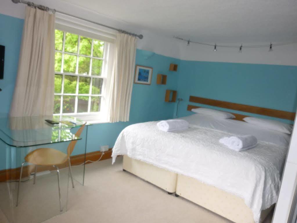 The White House Bed & Breakfast 4*